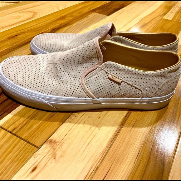 Vans slides - Picture 1 of 3